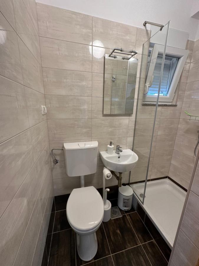Villa Petra S Bazenom, Rostiljem I Parkingom Zára Kültér fotó